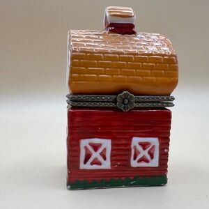 Red Barn Ceramic Hinged Trinket Box with Pig and Chicken Figurines VINTAGE